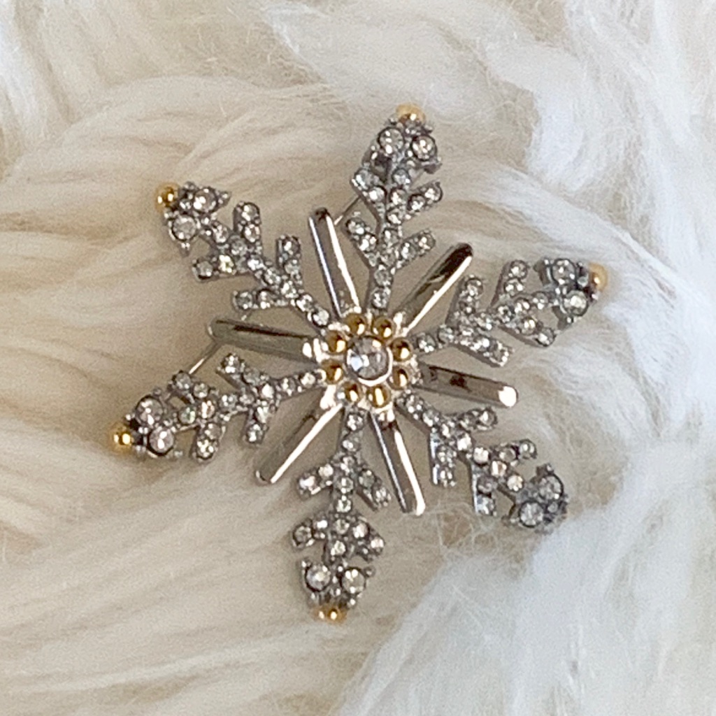 New 2-Tone Diamondsnowflake Brooch